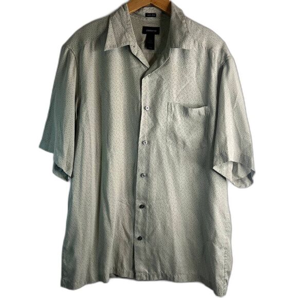 Claiborne Other - Claiborne 100% Silk Short Sleeve Button Front Shirt Men's Size Large